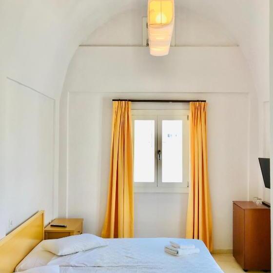 Номер Стандарт, Thera Mare