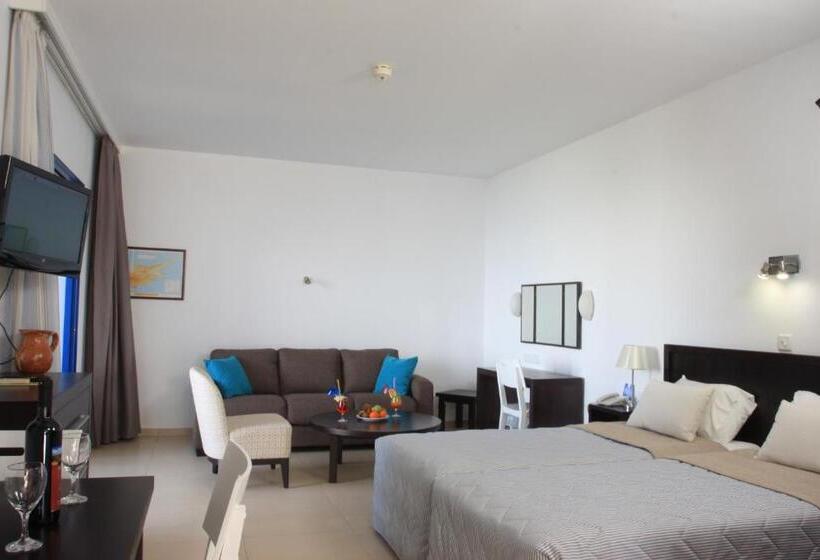 Студио Стандарт Вид на Сад, Marismare Apartments