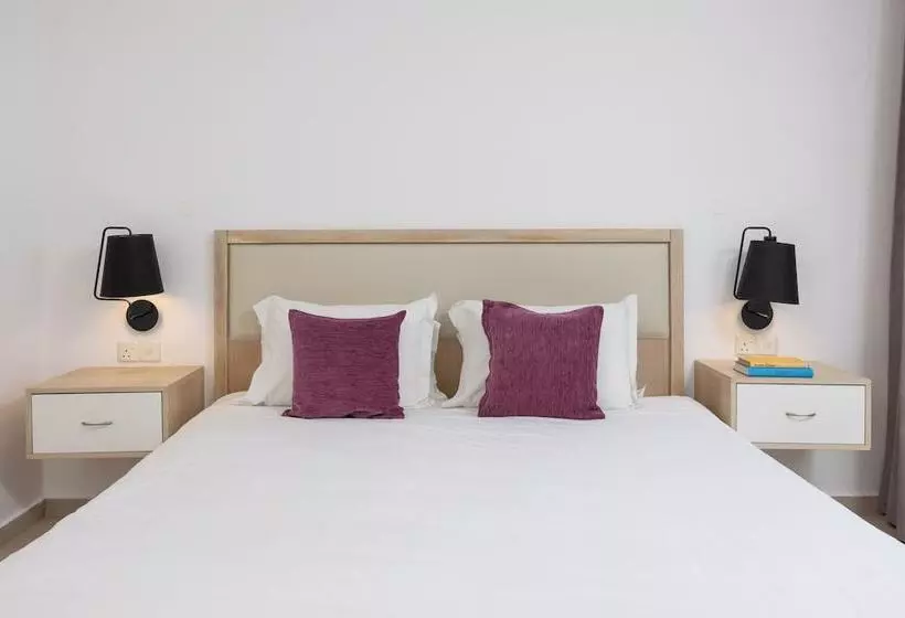 庭の見える1ベッドルームアパートメント, Marismare Apartments