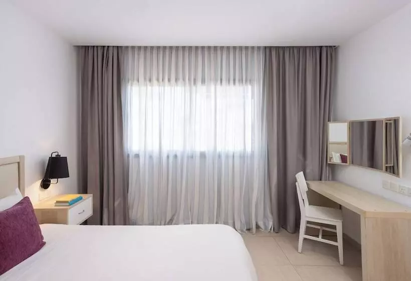 庭の見える1ベッドルームアパートメント, Marismare Apartments