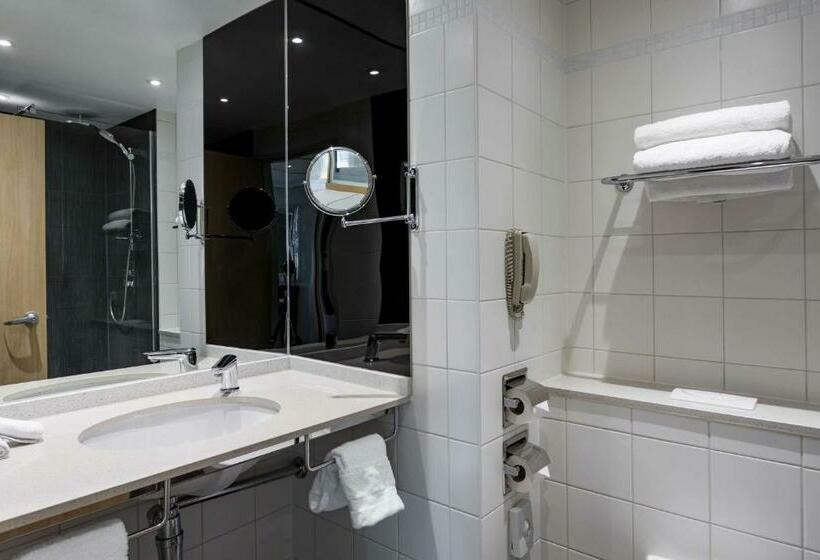 اتاق پرمیوم, Radisson Blu Hotel London Stansted Airport