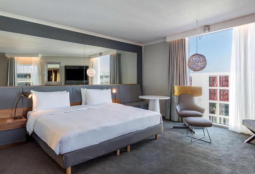 سوییت جونیور, Radisson Blu Hotel London Stansted Airport