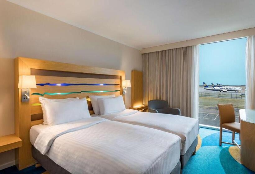 シングルデラックスルーム, Radisson Blu Hotel London Stansted Airport