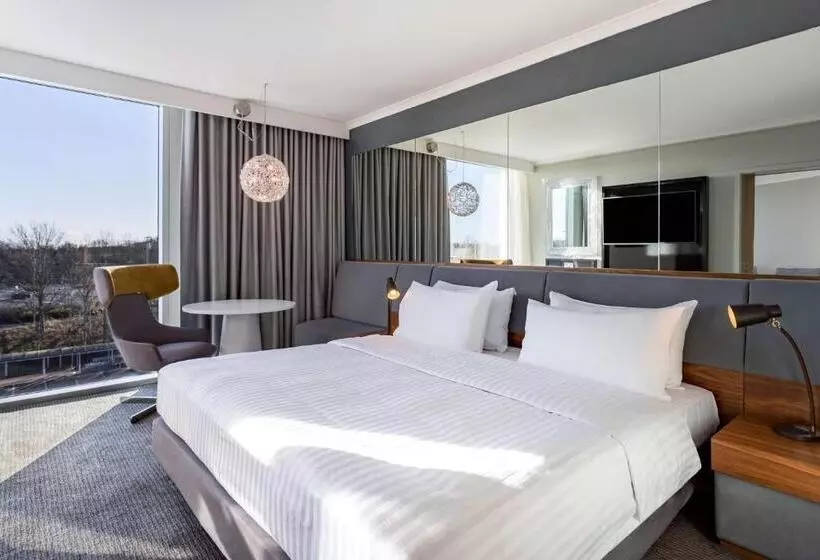 スイート, Radisson Blu Hotel London Stansted Airport