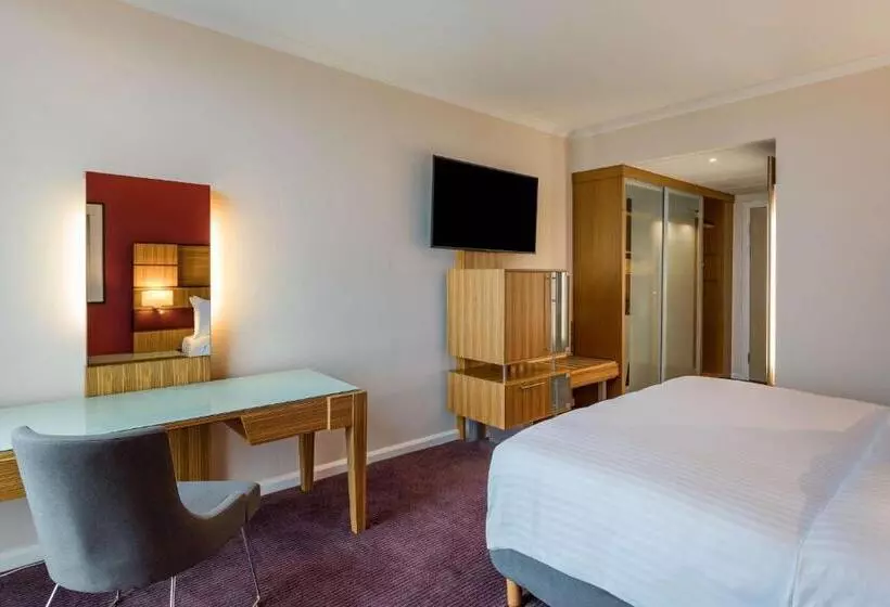 景色の見えるスーペリアルーム, Radisson Blu Hotel London Stansted Airport