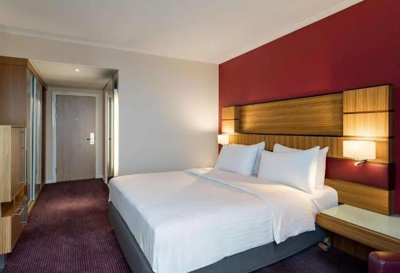 景色の見えるスーペリアルーム, Radisson Blu Hotel London Stansted Airport