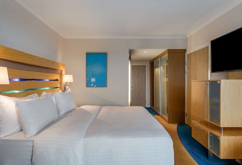 اتاق خانوادگی, Radisson Blu Hotel London Stansted Airport