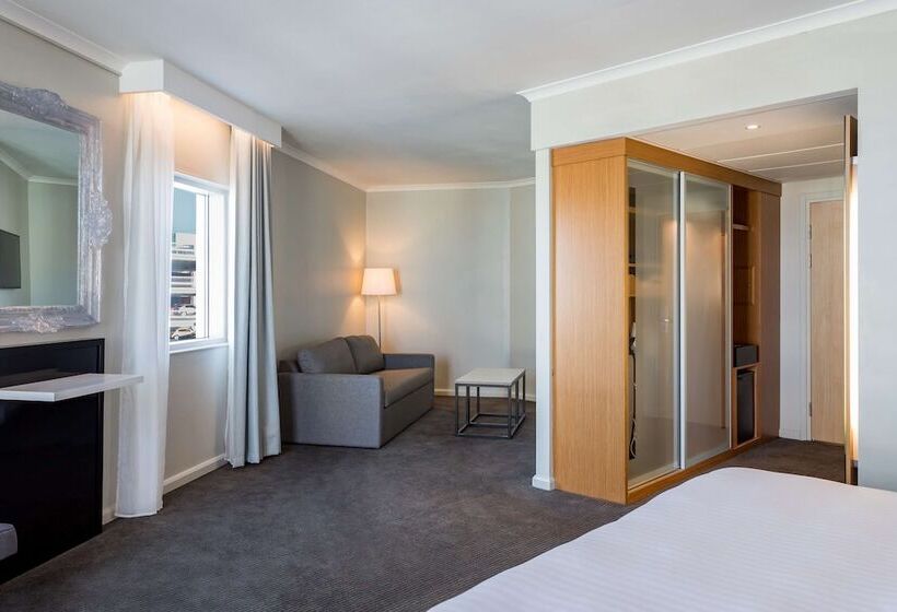 سوییت جونیور, Radisson Blu Hotel London Stansted Airport