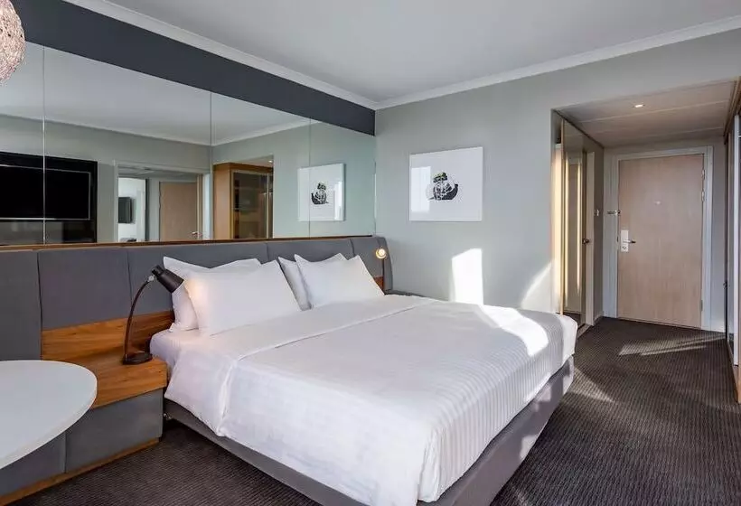 スイート, Radisson Blu Hotel London Stansted Airport
