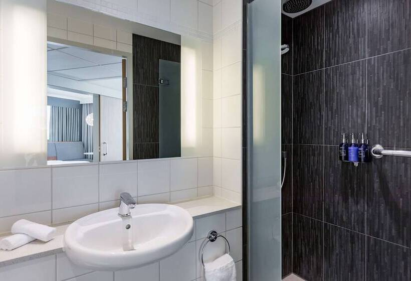 سوییت, Radisson Blu Hotel London Stansted Airport