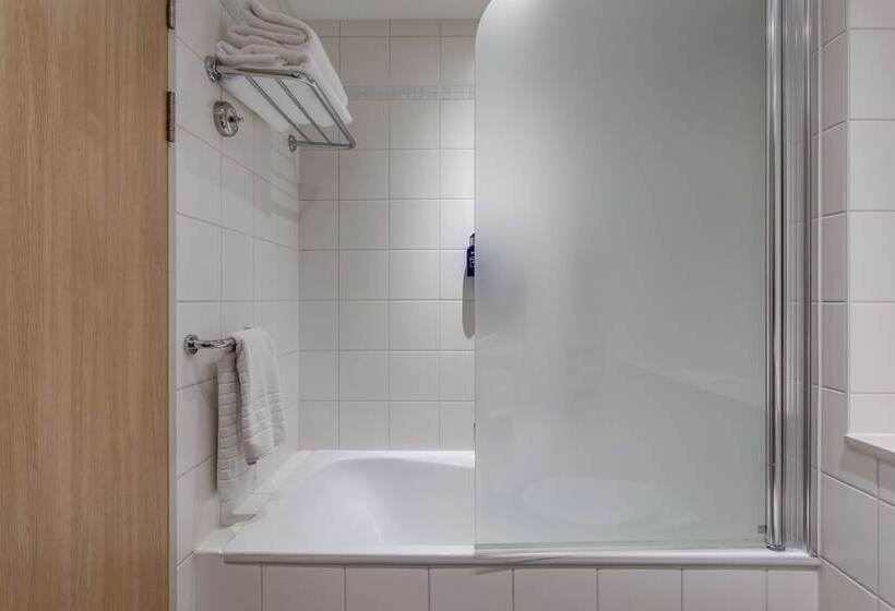 スイート, Radisson Blu Hotel London Stansted Airport