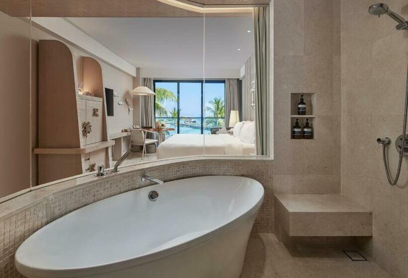 غرفة قياسية سرير كينج, Ayana Komodo Waecicu Beach