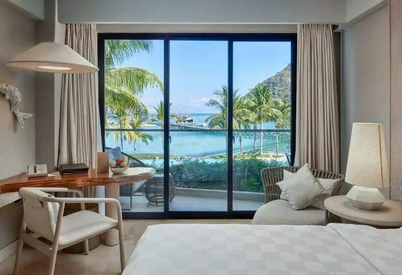 اتاق استاندارد با تخت بزرگ, Ayana Komodo Waecicu Beach