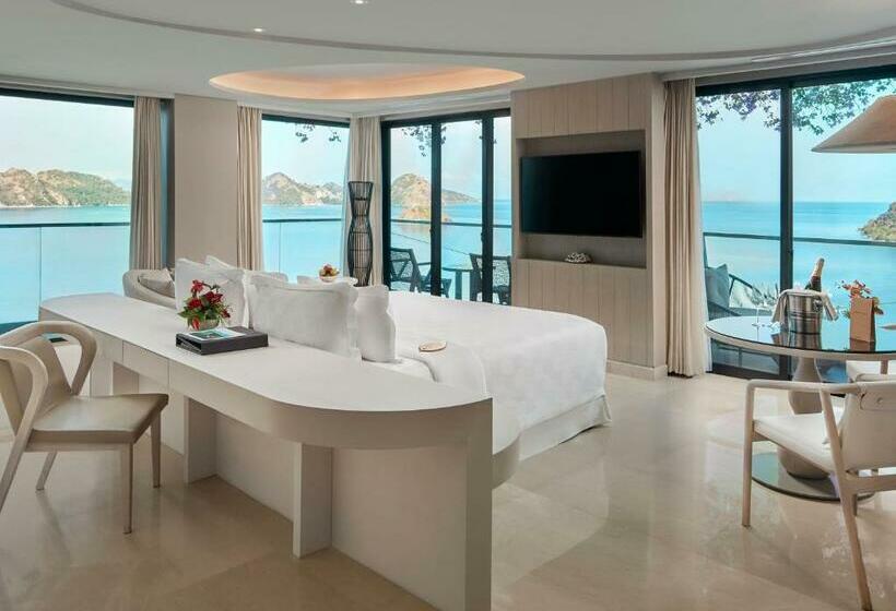 جناح سرير كينج, Ayana Komodo Waecicu Beach