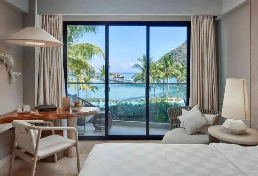 اتاق استاندارد با چشم‌انداز دریا, Ayana Komodo Waecicu Beach