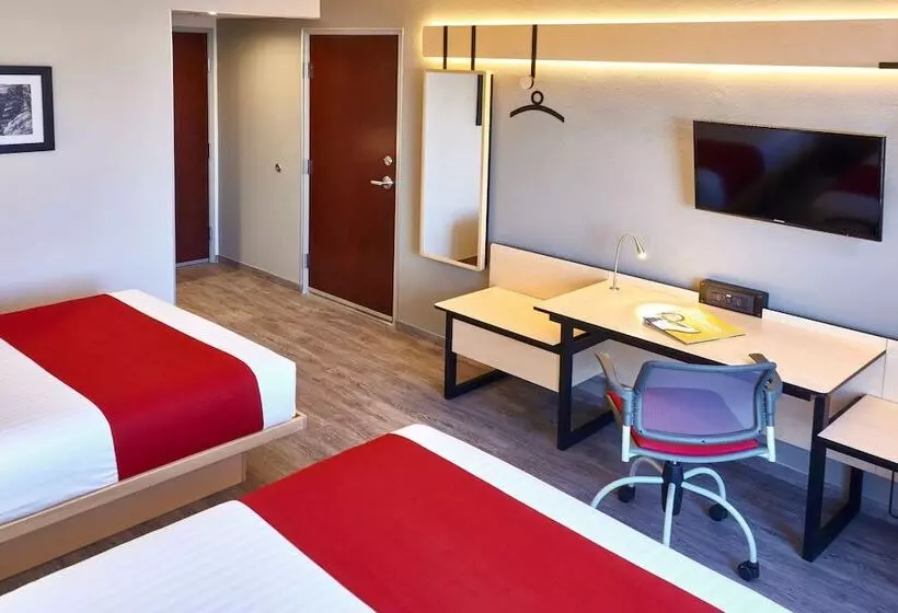اتاق استاندارد با 2 تخت دوبل, City Express By Marriott Leon