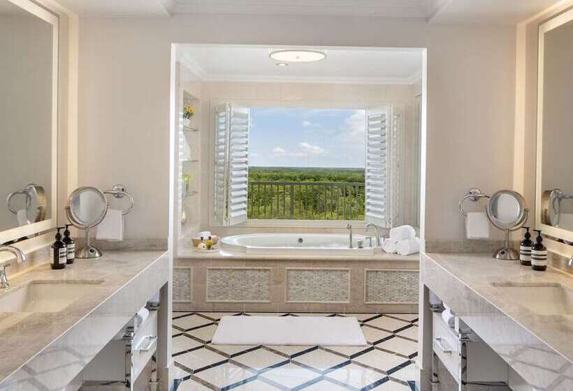 סוויטה, Hilton Lacleamy