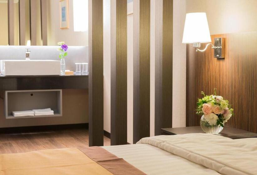 スイート, Paragon