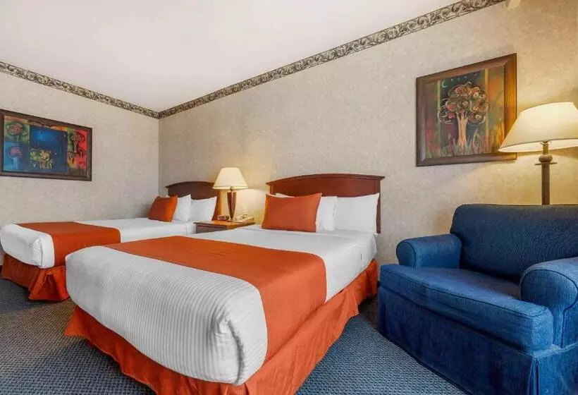 اتاق استاندارد, Quality Inn Monterrey La Fe
