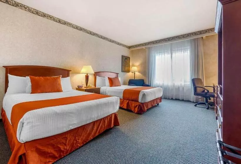 اتاق استاندارد, Quality Inn Monterrey La Fe