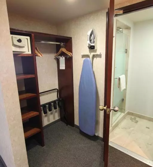 اتاق استاندارد با تخت بزرگ, Quality Inn Monterrey La Fe