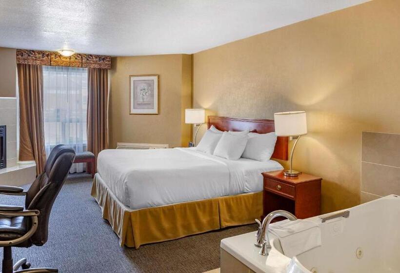 キングサイズベッドのスイートルーム, Quality Inn & Suites Edmonton International Airport