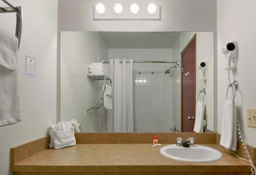 جناح سرير كينج, Super 8 By Wyndham Yellowknife