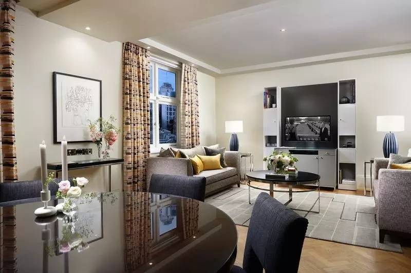 デラックススイート, Taj 51 Buckingham Gate Suites And Residences