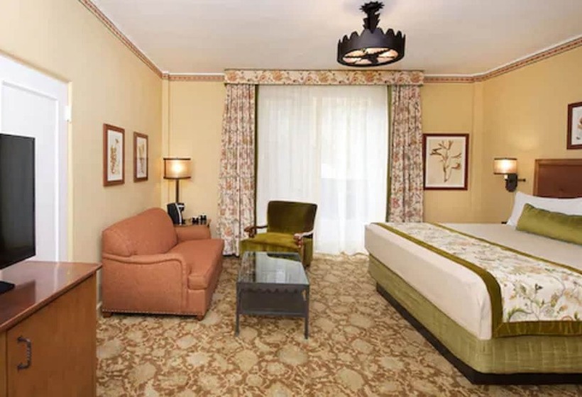 Номер Классика Двуспальная Кровать, The Ahwahnee