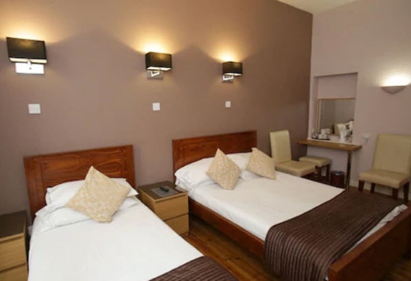 חדר משפחתי, Merchant City Inn