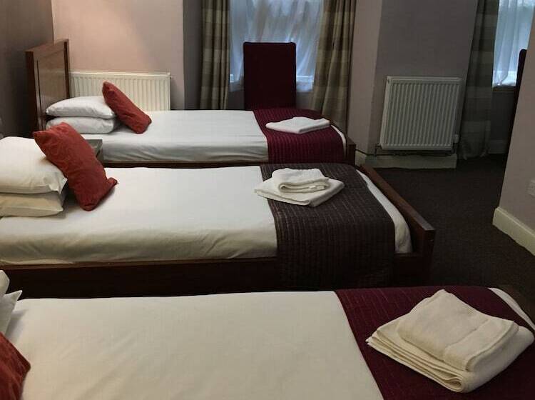 חדר סטנדרט לשלושה, Merchant City Inn