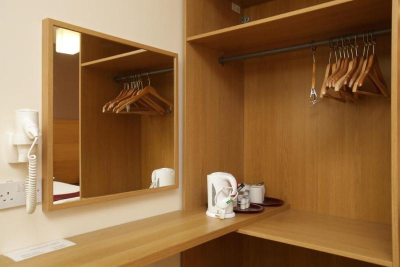 חדר סטנדרט לשלושה, Merchant City Inn