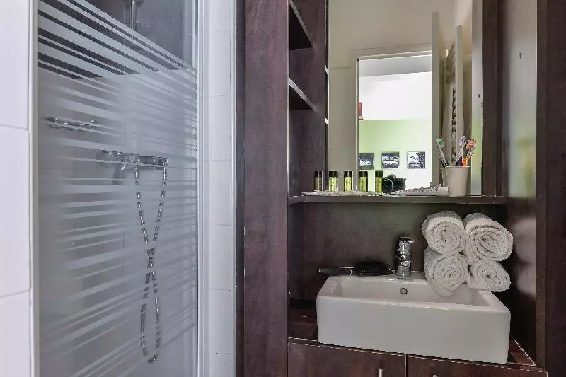 اتاق استاندارد یک نفره, Merchant City Inn