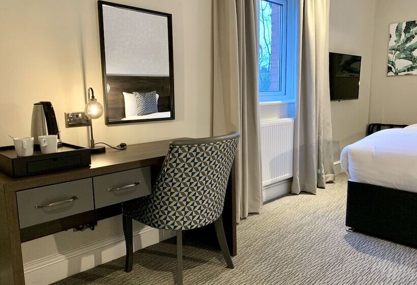 Номер Стандарт, Trafford Hall Hotel Manchester, Trademark Collection By Wyndham
