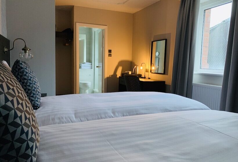 Номер Стандарт, Trafford Hall Hotel Manchester, Trademark Collection By Wyndham
