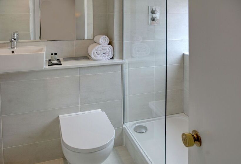 Номер Deluxe, Trafford Hall Hotel Manchester, Trademark Collection By Wyndham