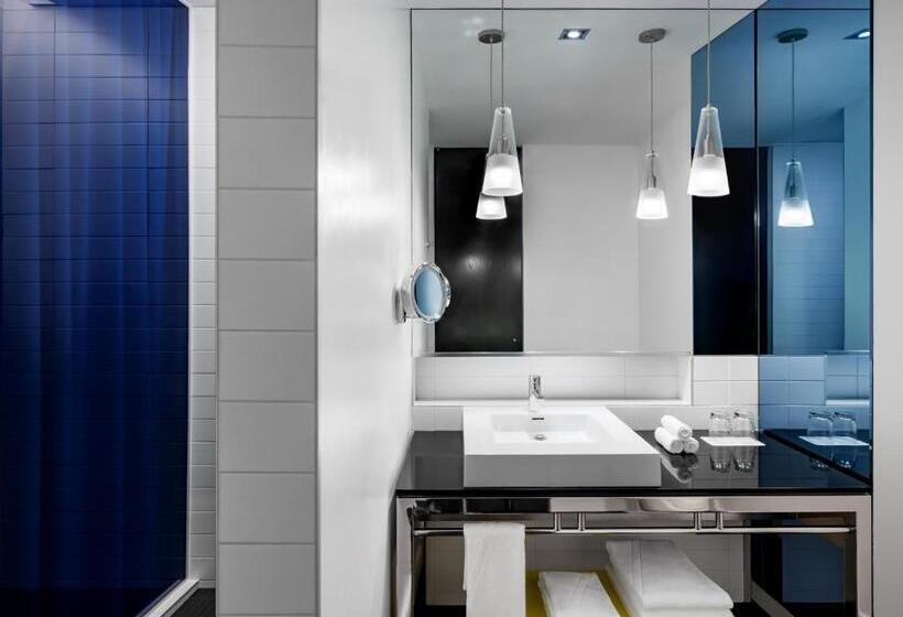 标准间, W Montréal