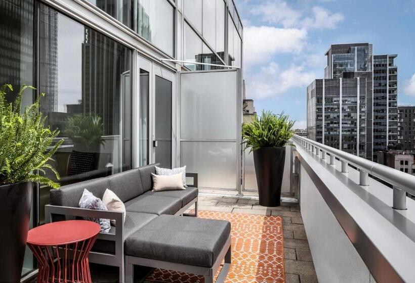 带大床的套房, W Montréal