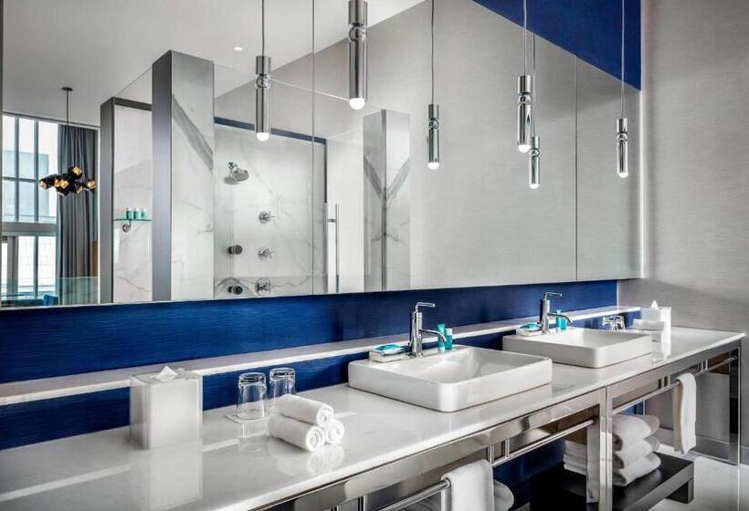 带大床的套房, W Montréal