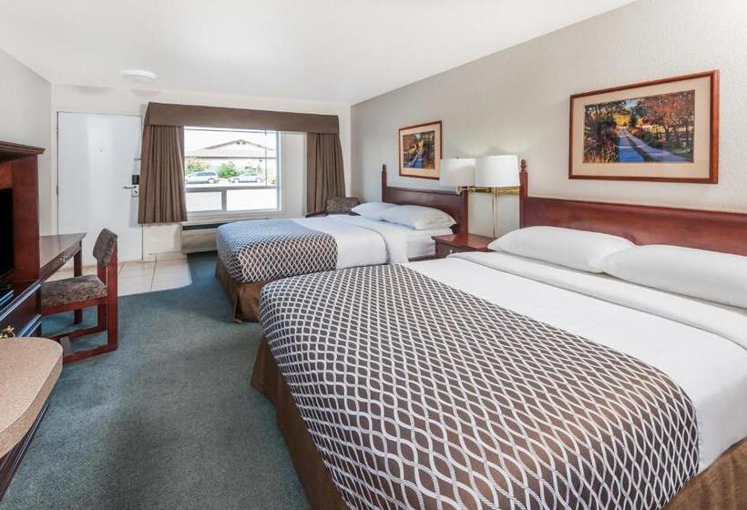 חדר סטנדרט, Super 8 By Wyndham High River Ab