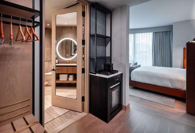 带大床的标准间, Hilton Garden Inn Prescott Downtown