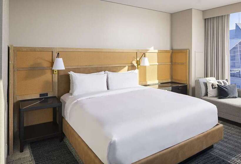 带大床的标准间, Hilton Garden Inn Prescott Downtown
