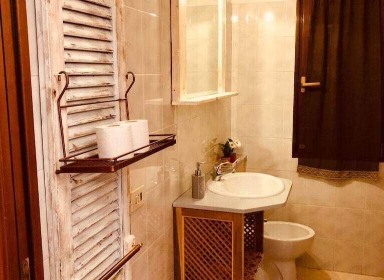 اتاق استاندارد سه نفره, B&b Le Quattro Stagioni