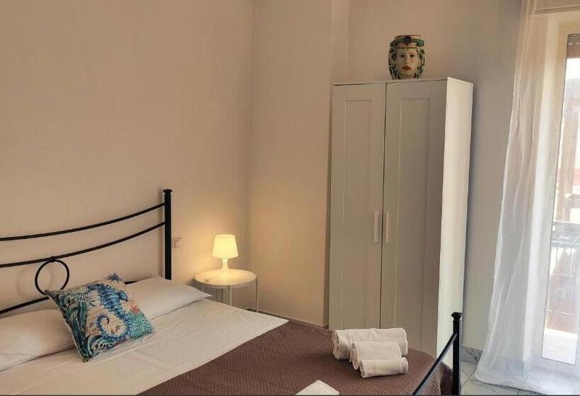 اتاق استاندارد سه نفره, Hippocampus B&b