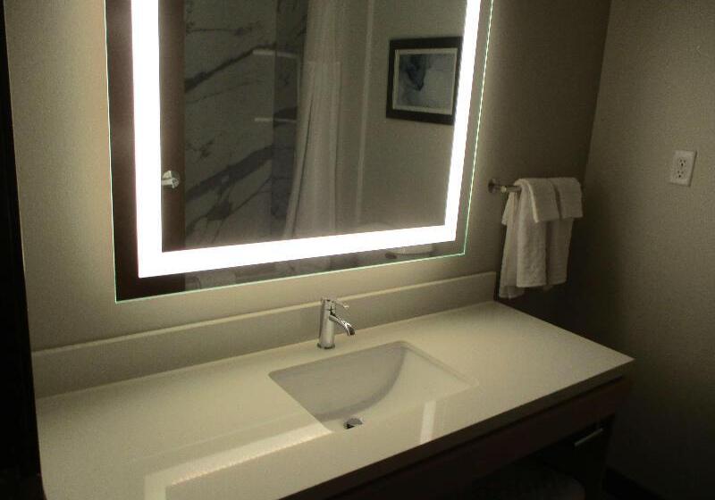 جناح, Best Western Plus Chickasha Inn