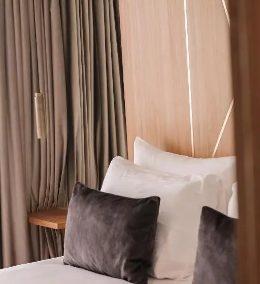 デラックススイート, Hôtel Le Diamond Rock