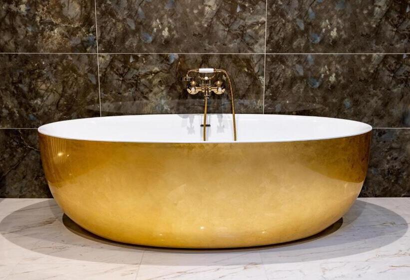 Трехместный Президентский, Hôtel Le Diamond Rock