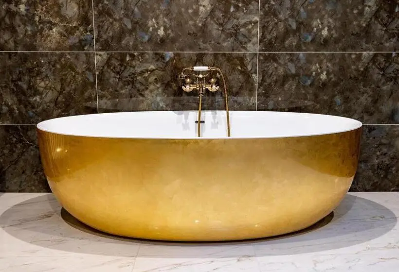 エクゼクティブトリプル, Hôtel Le Diamond Rock