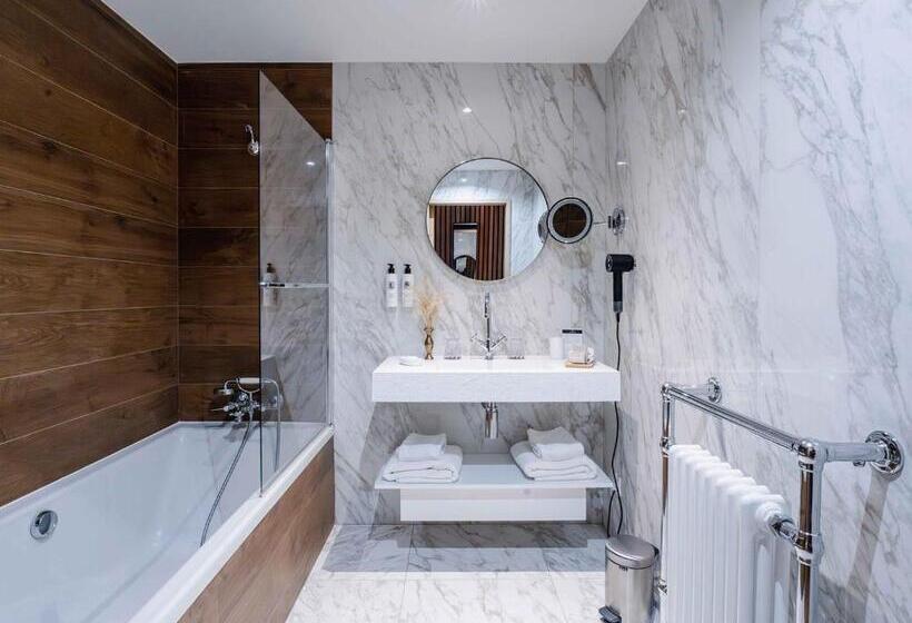 Трехместный Номер Superior, Hôtel Le Diamond Rock