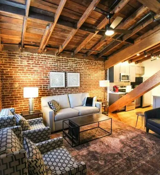 キングサイズベッドのスイートルーム, The Lofts At Downtown Salem